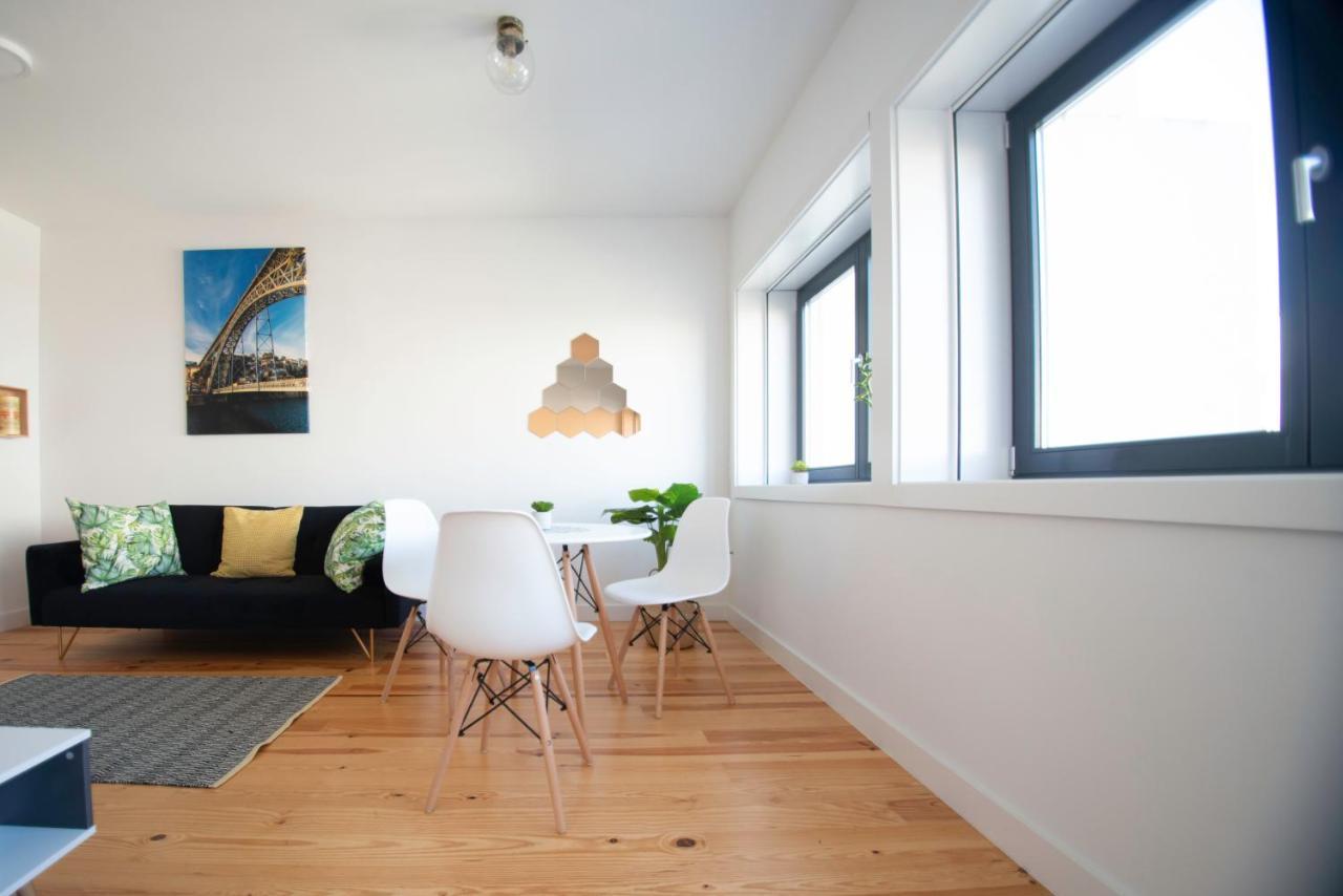 Guest H4U - Porto Batalha City Center Екстериор снимка