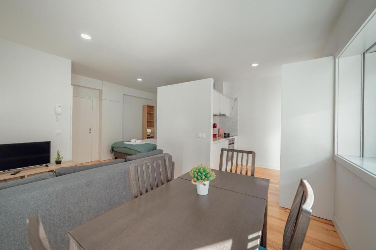 Guest H4U - Porto Batalha City Center Екстериор снимка